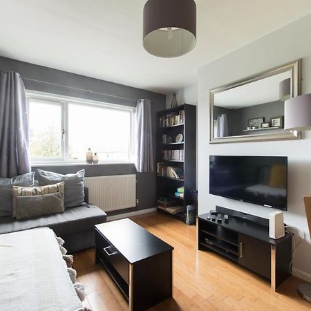 Chesterton Court Apartment Gloucester Dış mekan fotoğraf